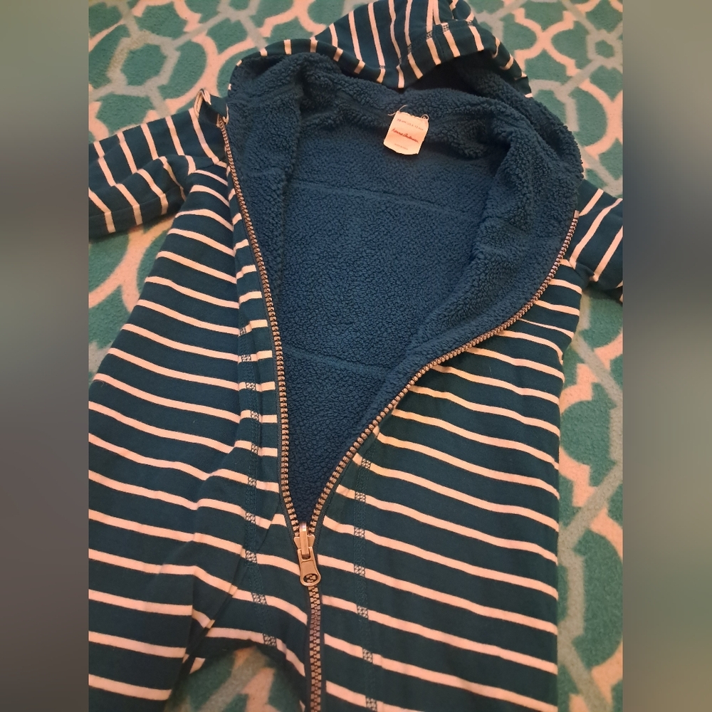 Hanna Andersson Blue and White Striped Hooded Onesie - Picture 3 of 3